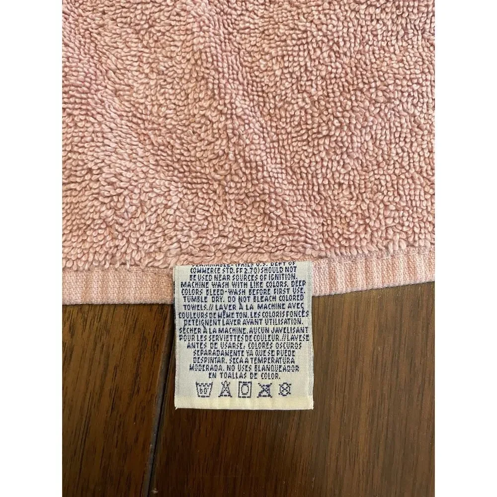 Vintage Retro:80sRoyal Velvet Vintage Pink Bath Mat Rug 34x22 USA
